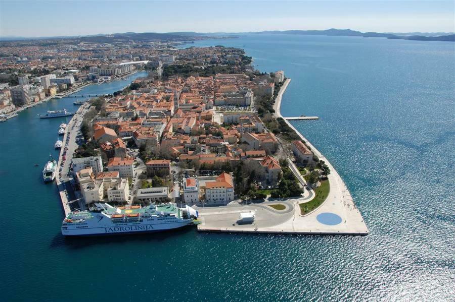 Apartment Lily Zadar Exteriör bild