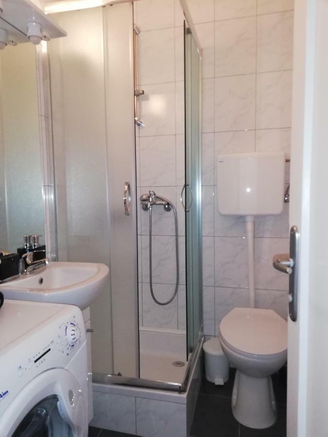 Apartment Lily Zadar Exteriör bild